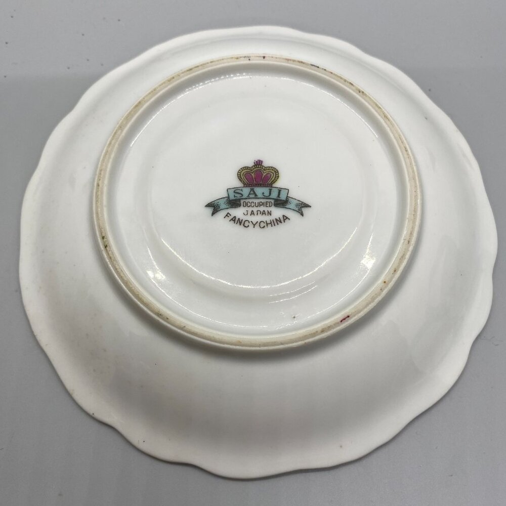 Saji Occupied Japan Floral Rose Chintz Cup and Saucer with Display Stand - Picture 5 of 12